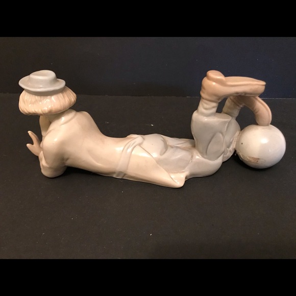 Vintage Price Products Resting Clown Figurine - Picture 4 of 7